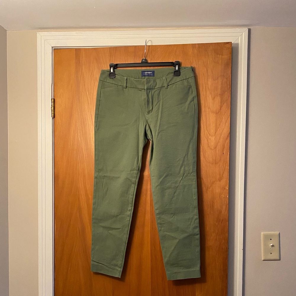 Old Navy Pixie Ankle Pants